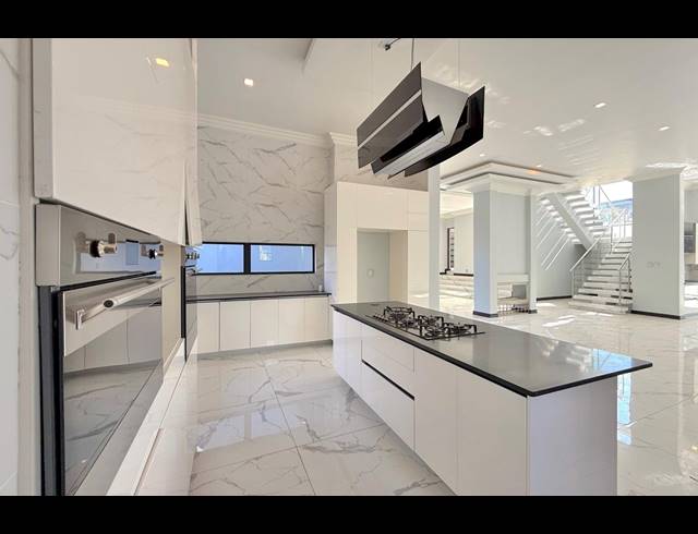5 BEDROOM HOUSE FOR SALE IN STEYN CITY